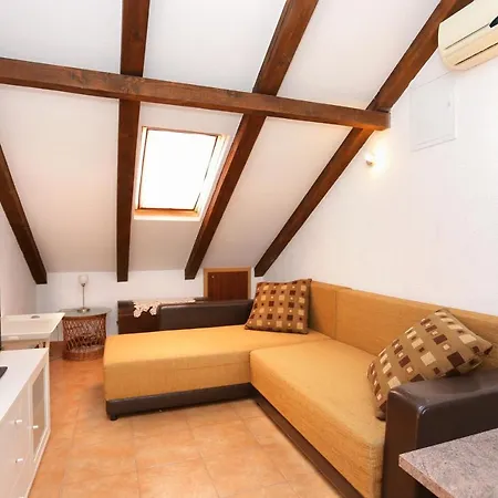 Appartamento Okrug Donji 2977b Okrug Gornji